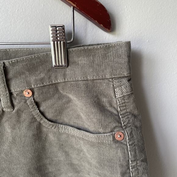 GAP Women's Corduroy Green 4 Inch Inseam Cut-Off Frayed Hem Shorts Size 10 - Picture 6 of 9